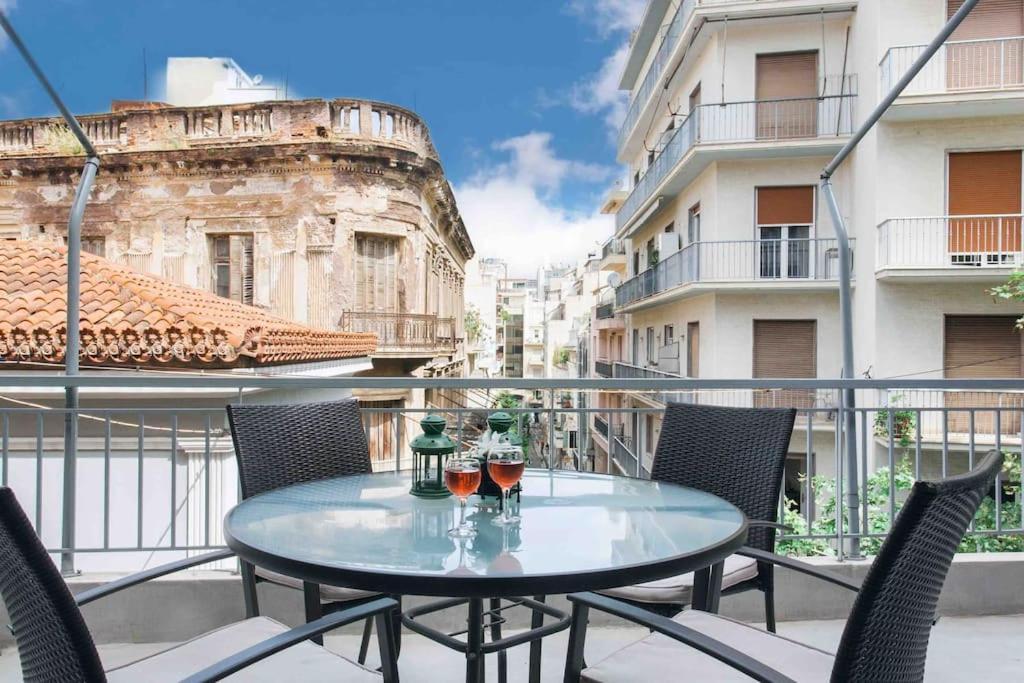 Openair Hot Tub/Big Balcony/Great Boutique Apt Atena Exterior foto