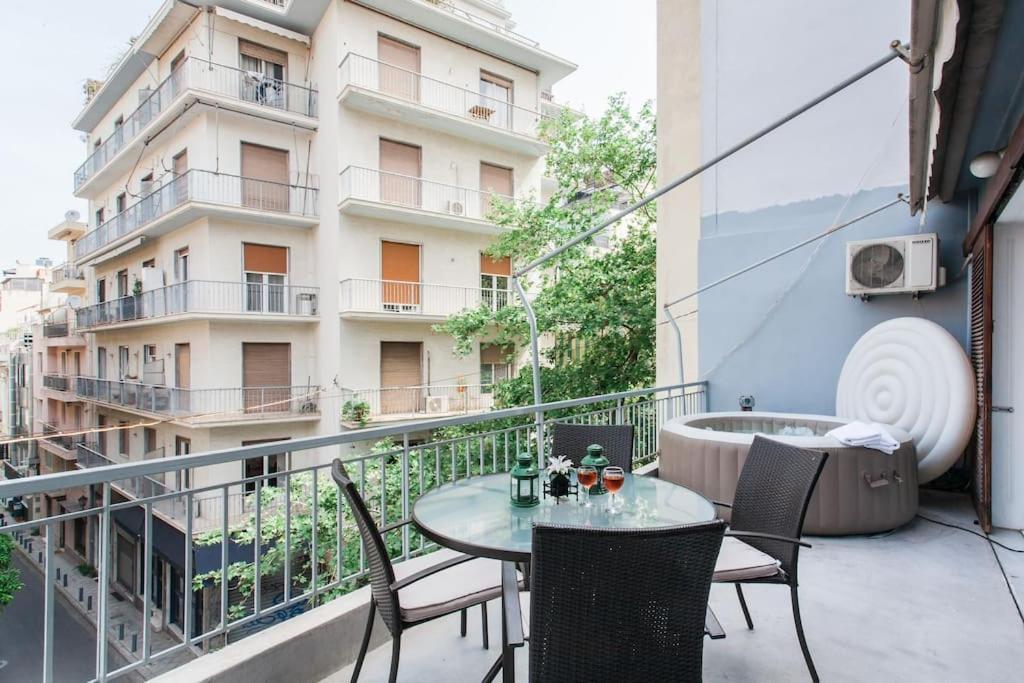 Openair Hot Tub/Big Balcony/Great Boutique Apt Atena Exterior foto