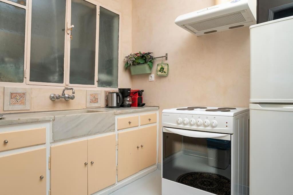 Openair Hot Tub/Big Balcony/Great Boutique Apt Atena Exterior foto
